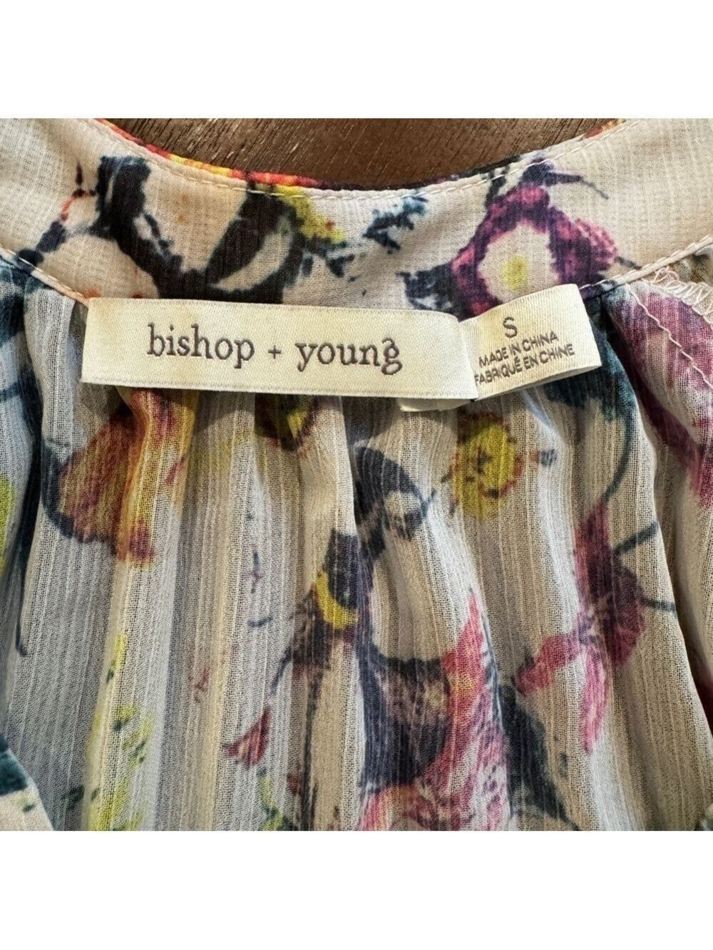 Bishop + Young Accordion Pleated Sheer Floral Blouse Size Small - Picture 10 of 16
